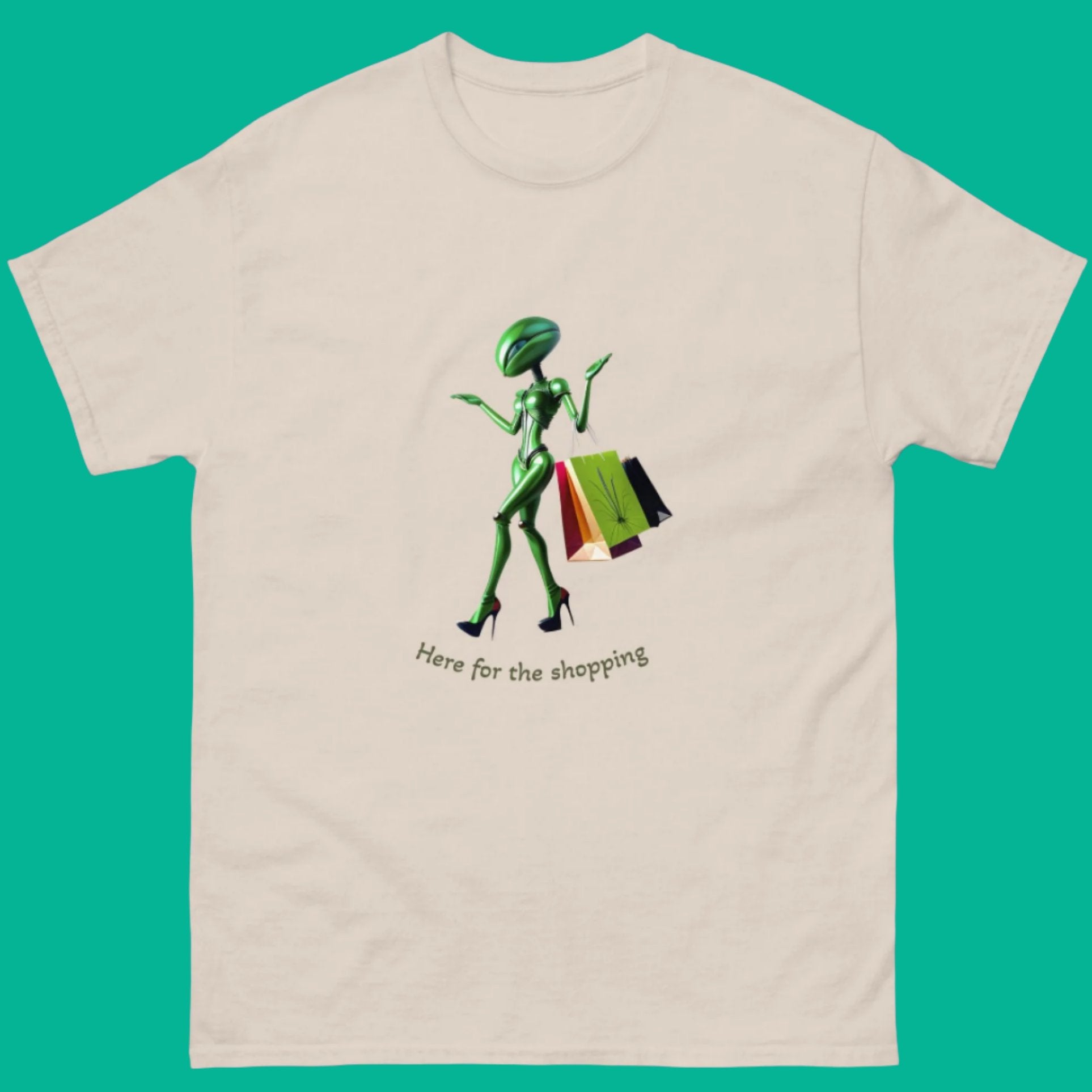 Alien shopping T-shirt