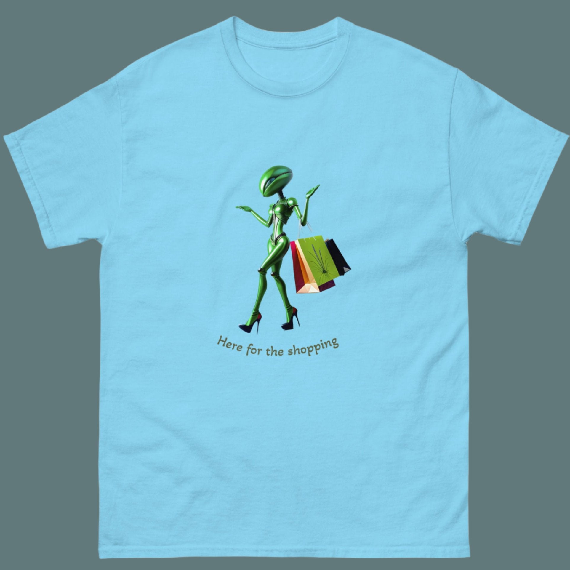 Alien shopping T-shirt