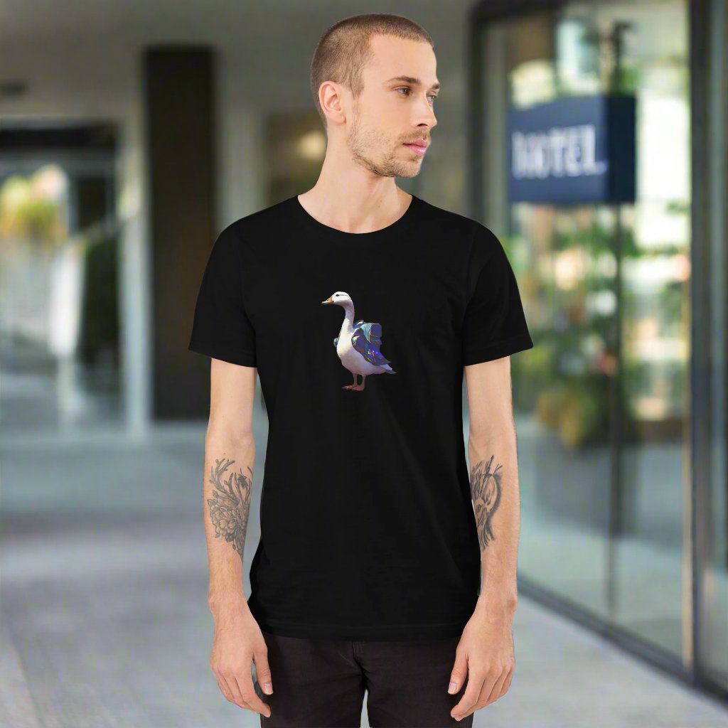 Goose on the loose Unisex t-shirt