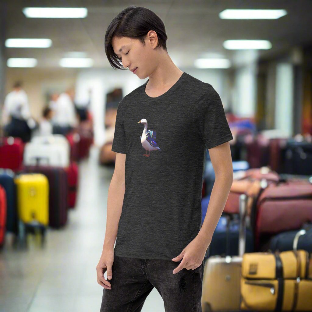Goose on the loose Unisex t-shirt